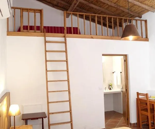 Charming House In With Shared Pool Castro Marim