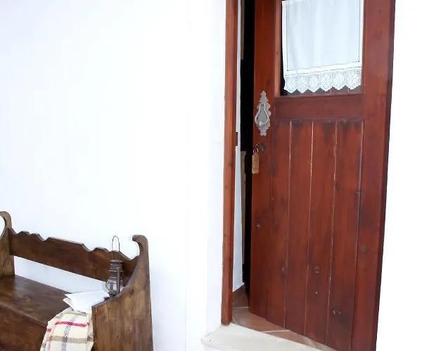 Charming House In With Shared Pool Holiday home *
