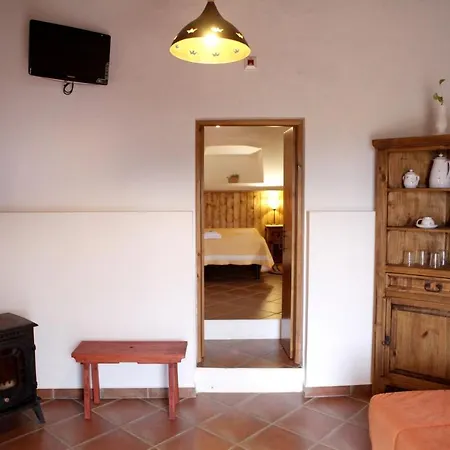 Charming House In With Shared Pool