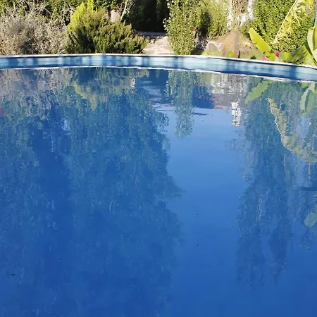 Charming House In With Shared Pool Semesterbostad *