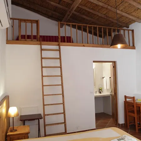 Charming House In With Shared Pool