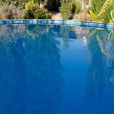 Charming House In With Shared Pool * كاسترو ماريم