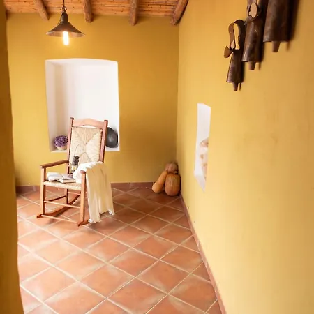 Charming House In With Shared Pool بيت للعطل كاسترو ماريم