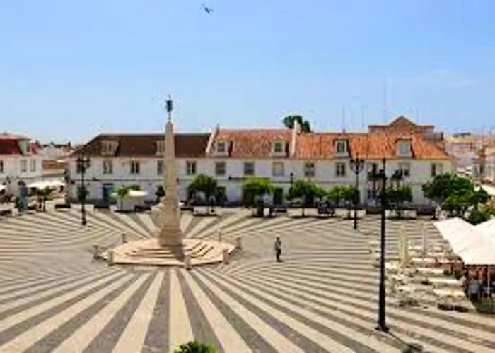 Charming House In With Shared Pool カストロ・マリン