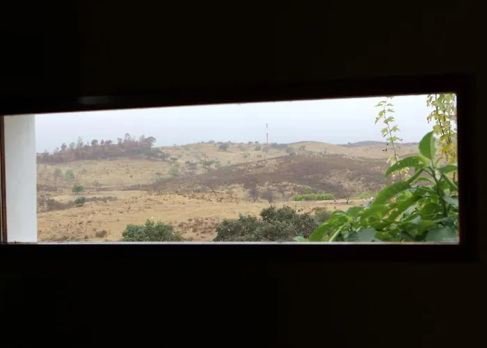 Charming House In With Shared Pool カストロ・マリン