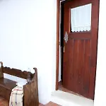 Charming House In With Shared Pool 度假居 *